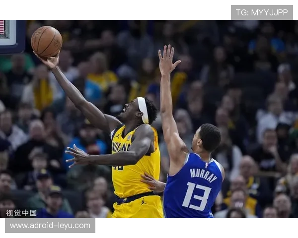 哈利伯顿无球跑动牵制防线，改变步行者进攻结构