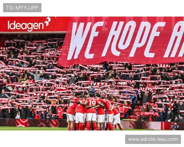 曼联一场胜利解决不了问题，当前表现波动是否反映真实水平对赛季走势形成制约