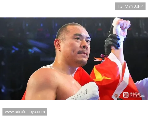 张志磊训练室外居然开始猛喝奶茶，这谁顶得住啊！